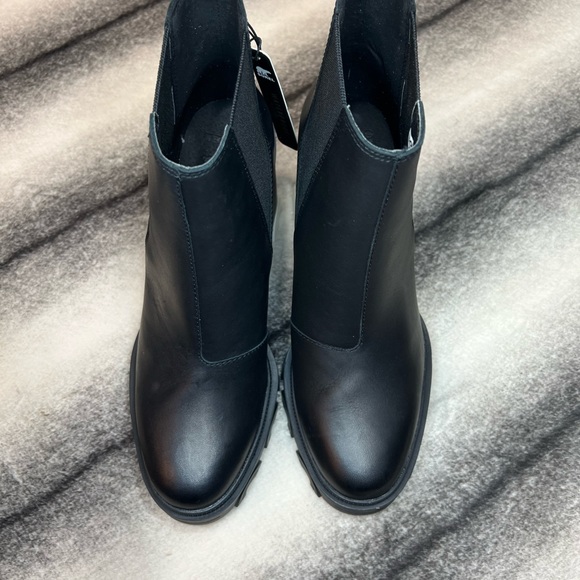 { Sorel } Brex Heel Lug Sole Chelsea Boots Black White - Picture 4 of 10